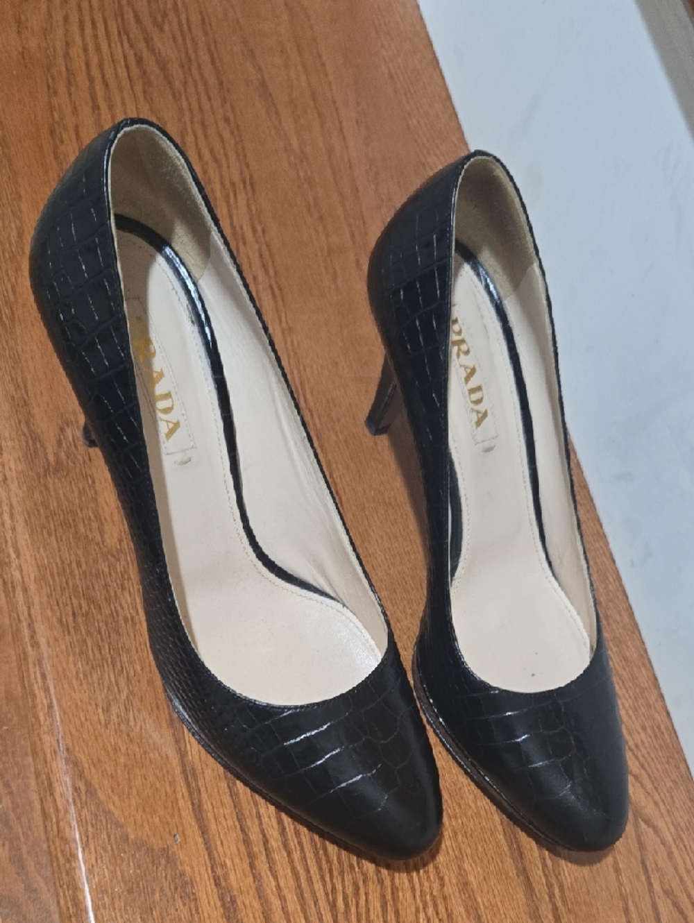 Prada Black Croc-Embossed Pointed Pumps - Picture 2 of 12